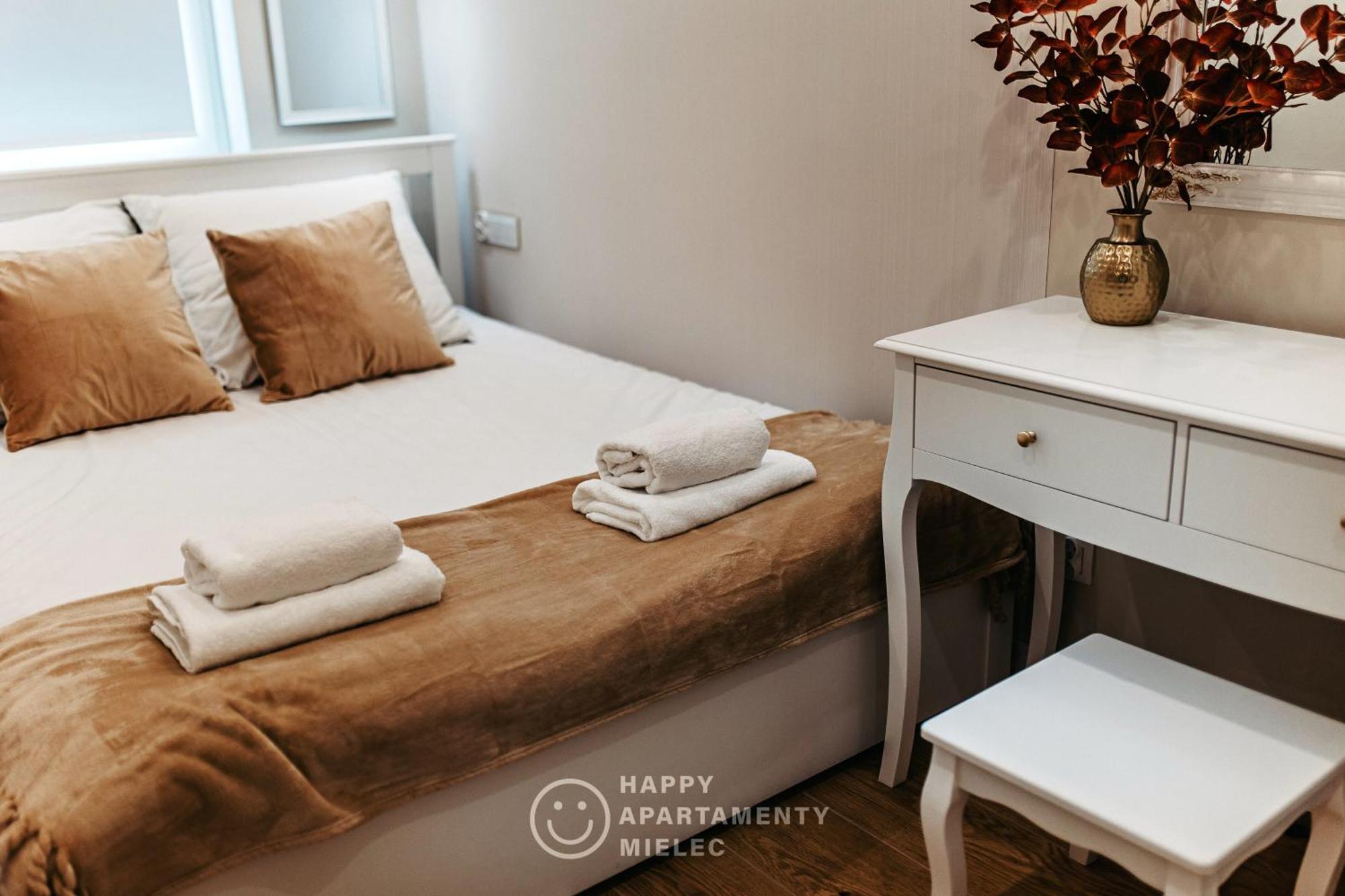 Happy Gold - Apartamentyhappy Pl Mielec Exterior foto